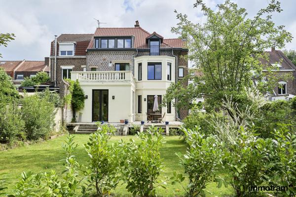 Vente Maison 300m 2 - 6 chambre(s) - Marcq en Baroeul, • Réf. VM28059