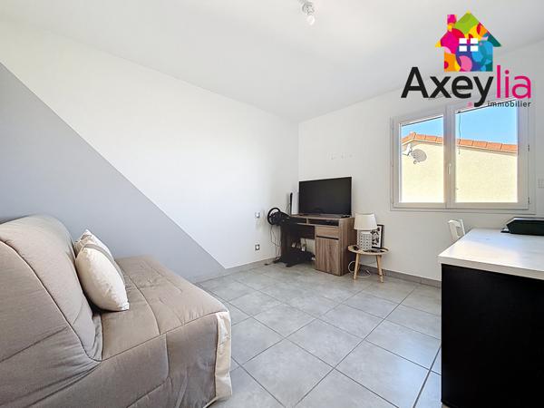 Belmont-de-la-Loire (42670) A VENDRE - BELMONT-DE-LA-LOIRE - MAISON DE 2014 AVEC GRAND GARAGE, TERRASSES ET TERRAIN