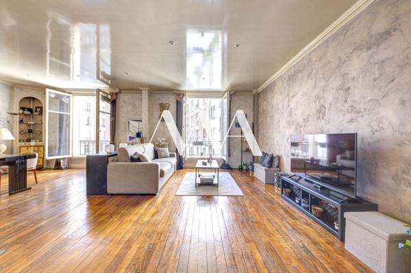 Appartement
         5 pièces
        - 130 m² Bien prestige 1 050 000 € *