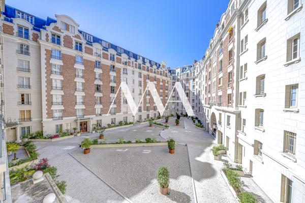 Appartement
         5 pièces
        - 130 m² Bien prestige 1 050 000 € *