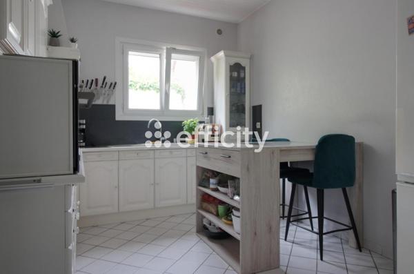 Maison
         6 pièces
        - 154 m² Exclusivité 450 000 € *