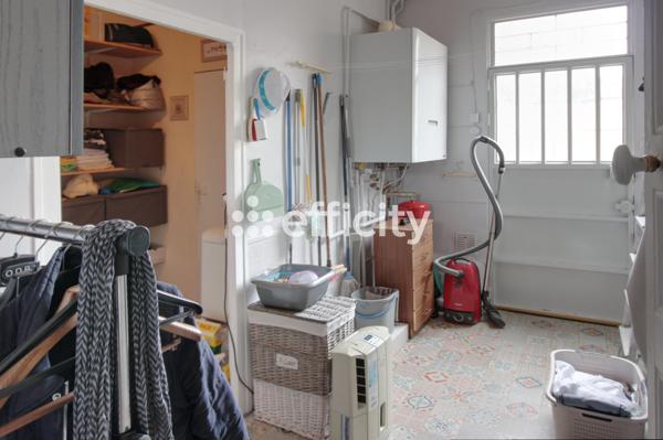 Maison
         6 pièces
        - 154 m² Exclusivité 450 000 € *