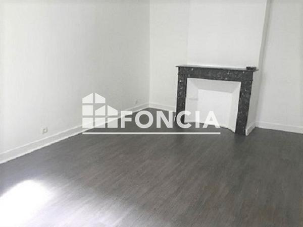 Location Studio 30.3 m² - 18 RUE BEAUREPAIRE Saumur 49400