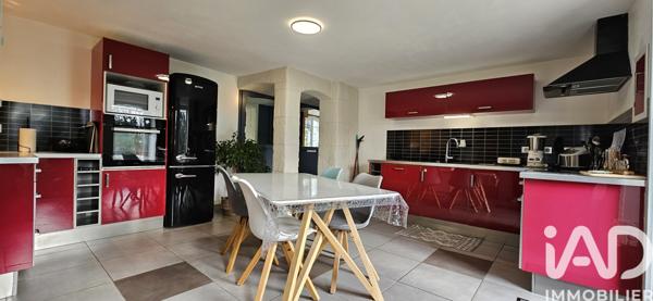 Maison à vendre 6 pièces 161 m² Saint-Martin-Lars-en-Sainte-Hermine