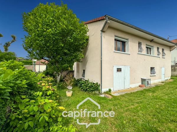 Maison à vendre 5 pièces de 75m² à Roussillon (38)