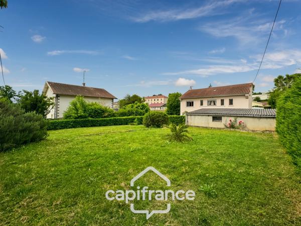 Maison à vendre 5 pièces de 75m² à Roussillon (38)