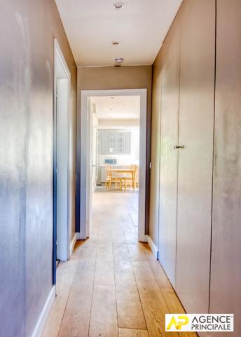 Versailles Rive-Droite Appartement 4 pièces 88 m² carrez situé au 2ème étage avec ascenseur, terrasse, cave et parkin 680 000 € **  - Référence  27706