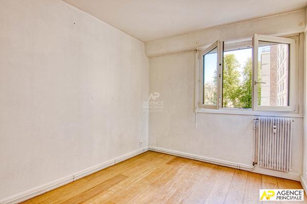 Versailles Rive-Droite Appartement 4 pièces 88 m² carrez situé au 2ème étage avec ascenseur, terrasse, cave et parkin 680 000 € **  - Référence  27706