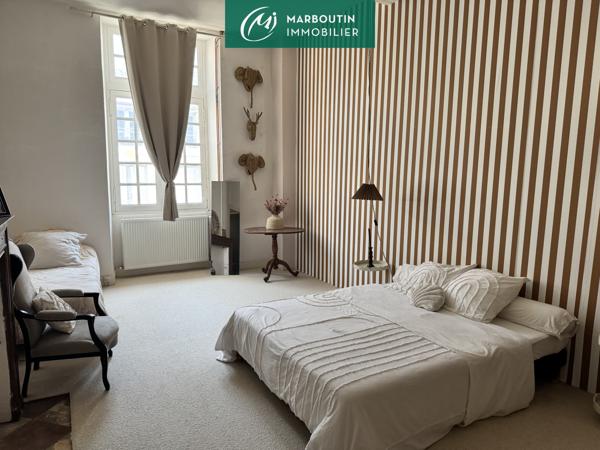 Maison 6 pièce(s) 4 chambre(s) 330 m²