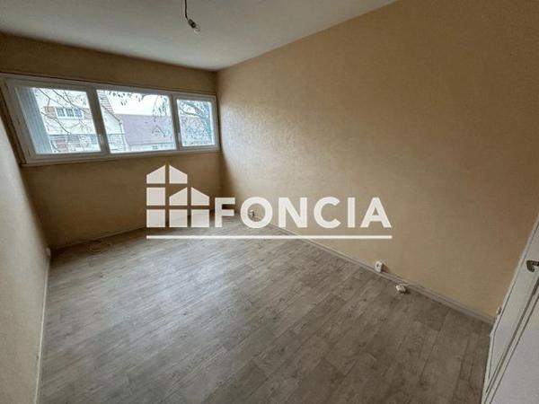 Location Appartement 3 pièces 57 m² - RESIDENCE GAMBETTA - 91 RUE PIERRE BROSSOLETTE Yerres 91330