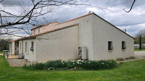 Pavillon à vendre à Brioux-sur-Boutonne dans les Deux-Sèvres (79170), ref : 13500