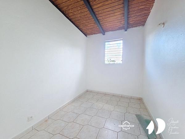 Appartement F3 + 2 pièces – Conodor Sainte-Rose