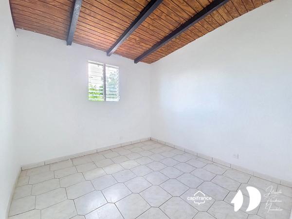 Appartement F3 + 2 pièces – Conodor Sainte-Rose