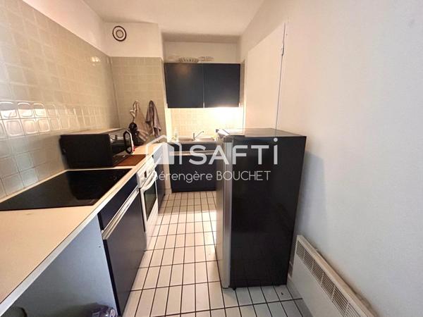 Grand t2 avec balcon Bordeaux Meriadeck