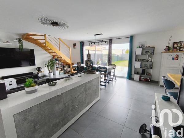 Maison à vendre 4 pièces 96 m² Aigrefeuille-sur-Maine