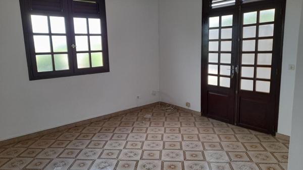 ensemble immobilier a vendre rte de l entraide