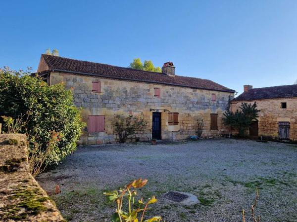 Maison ancienne - Les eyzies Ensemble immobilier à restaurer dans un charmant village de la vallée de la Vézère