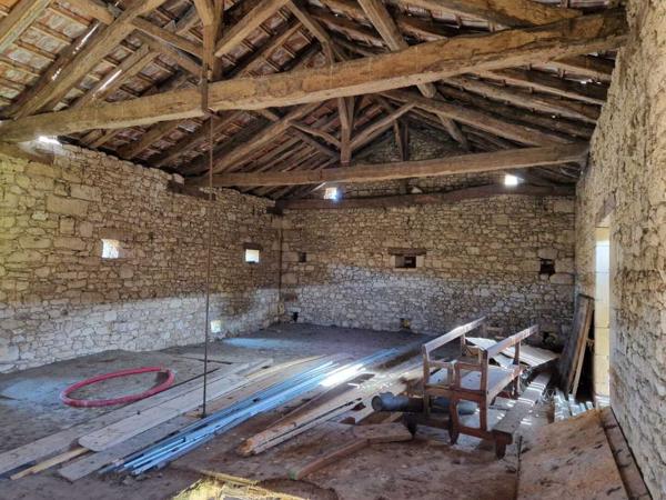 Maison ancienne - Les eyzies Ensemble immobilier à restaurer dans un charmant village de la vallée de la Vézère