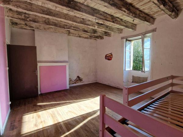 Maison ancienne - Les eyzies Ensemble immobilier à restaurer dans un charmant village de la vallée de la Vézère