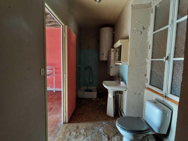 Maison ancienne - Les eyzies Ensemble immobilier à restaurer dans un charmant village de la vallée de la Vézère