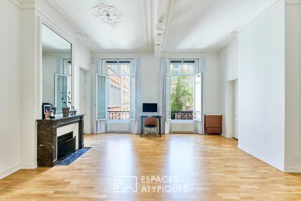 Appartement rénové en loft de photographe – Quartier Saint-Georges