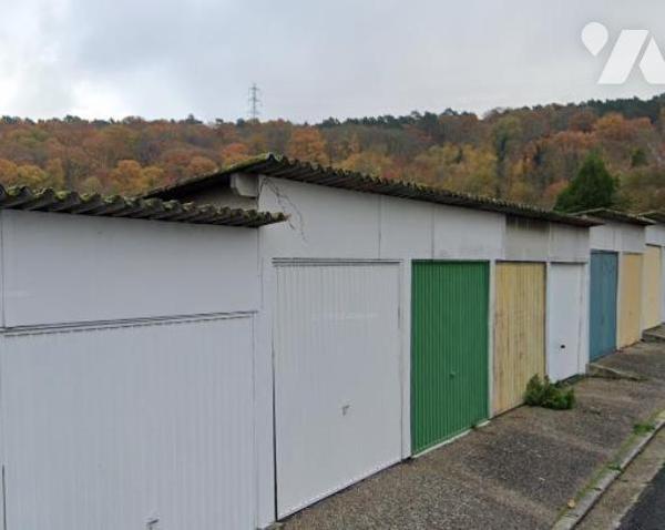 GRAND COURONNE - Garage fermé (15 m²)