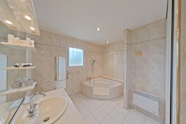 Villa de plain-pied 5 pièces