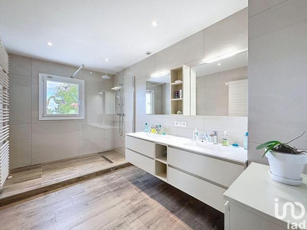 Maison à vendre 7 pièces 204 m² Cranves-Sales