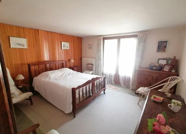 Maison à vendre    5 pièces • 150 m2 Saint-Georges-de-Didonne