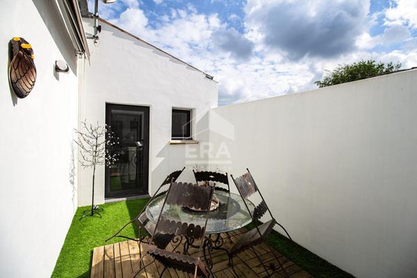 Belle maison de plain pied , 5 chambres, jardin , piscine