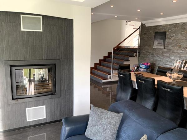 Propriété aux prestations haut de gamme , grand terrain avec vue panoramique , cadre exceptionnel