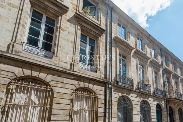 Jardin Public – Appartement de 95m² – superbes prestations anciennes