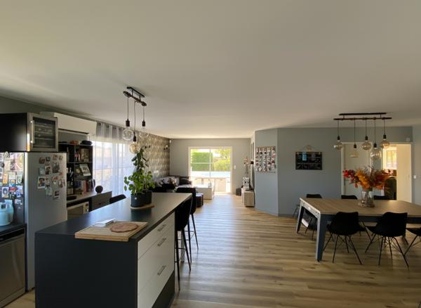 Maison
         4 pièces
        - 110 m²