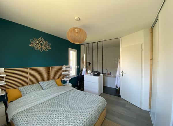 Maison
         4 pièces
        - 110 m²