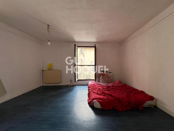 espace commercial et habitation