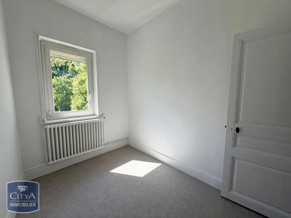 Appartement à louer 4 pièces 72.56m² Châtel-Guyon (63140)