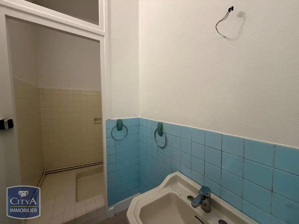 Appartement à louer 4 pièces 72.56m² Châtel-Guyon (63140)
