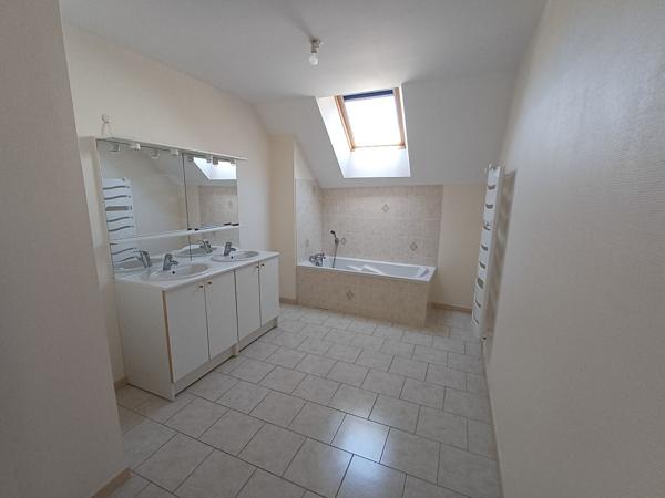 Appartement Chateau Gontier Sur Mayenne 5 pièce(s) 114.7 m2 , Chateau gontier sur mayenne Appartement Chateau Gontier Sur Mayenne 5 pièce(s) 114.7 m2 , Chateau gontier sur mayenne