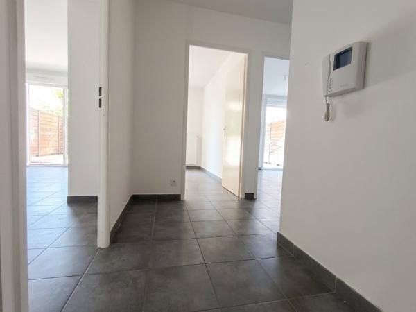 T3 terrasse 34 m², parking, tram à pied – 1er achat / invest