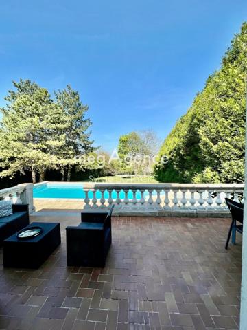 Maison à Champigny, 89340 - 7 pièces 202m²