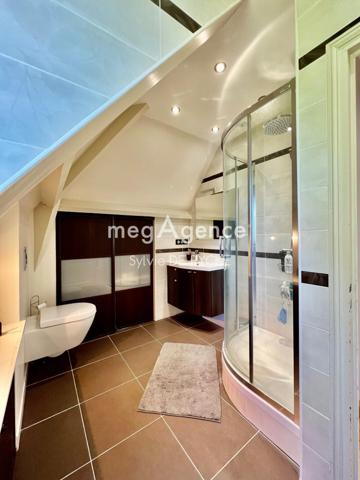 Maison à Champigny, 89340 - 7 pièces 202m²