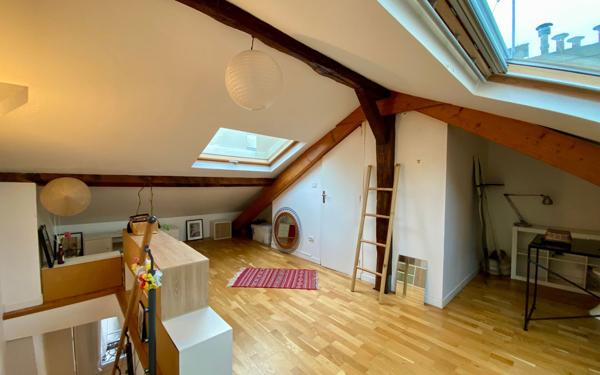 Appartement à louer    4 pièces •  Paris 17