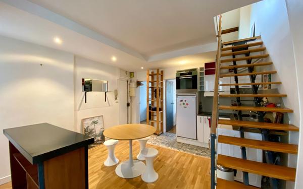 Appartement à louer    4 pièces •  Paris 17