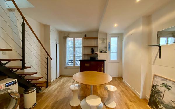 Appartement à louer    4 pièces •  Paris 17