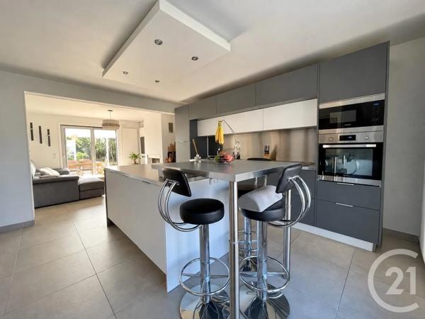 Maison à vendre  6 pièces - 128,60 m 2   VILLEPARISIS  - 77