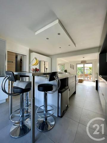 Maison à vendre  6 pièces - 128,60 m 2   VILLEPARISIS  - 77