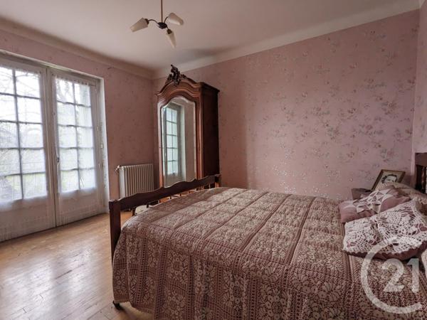 Maison à vendre  11 pièces - 215 m2 ST CYPRIEN - 24