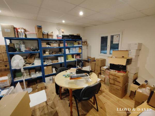 Local à louer pour Artisans avec accès fourgons
