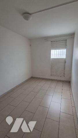 Appartement à vendre aux Abymes, en Guadeloupe (971).
Cet appartement est idéalement situé à l...
