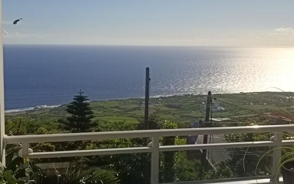 Maison à louer    4 pièces •  Saint-Leu